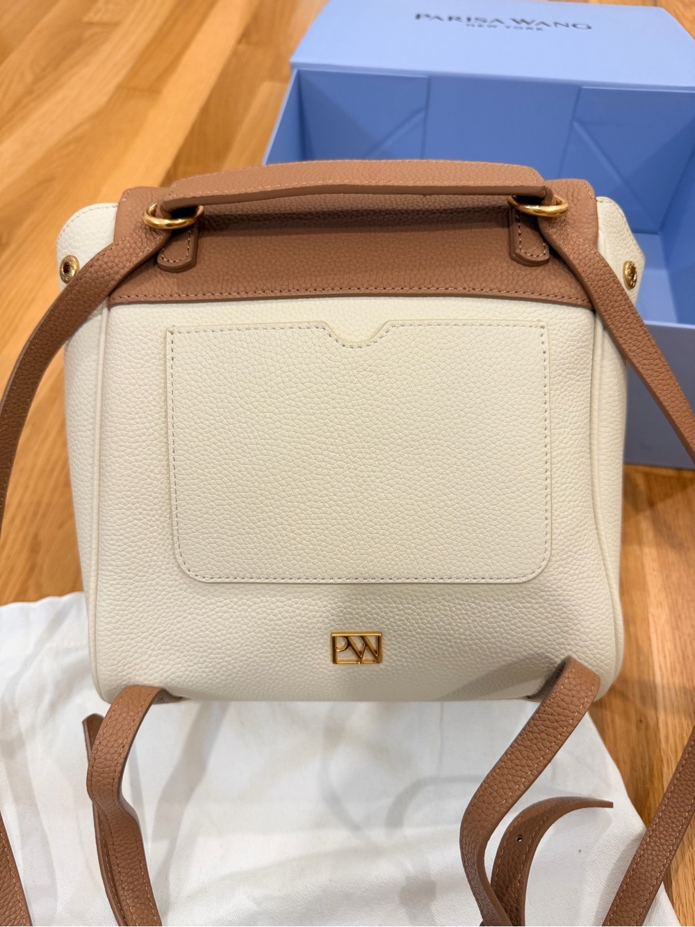 Parisa Wang Calf Leather Crossbody Bag/ Backpack - Picture 4 of 13